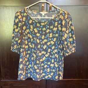 Women’s top in very good condition. Size large.